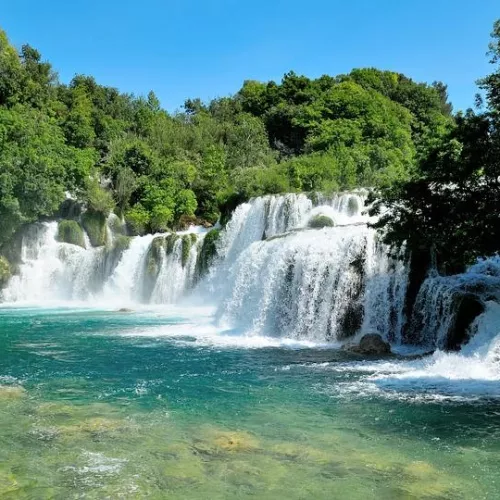 Randonnée vers les plus beaux parcs de la Croatie Randonnée vers les plus beaux parcs de la Croatie Visuel